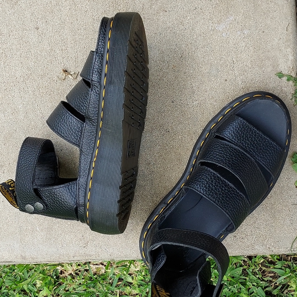 🖤DR. MARTENS CLARISSA II QUAD PLATFORM SANDALS 7US/ 5UK🖤